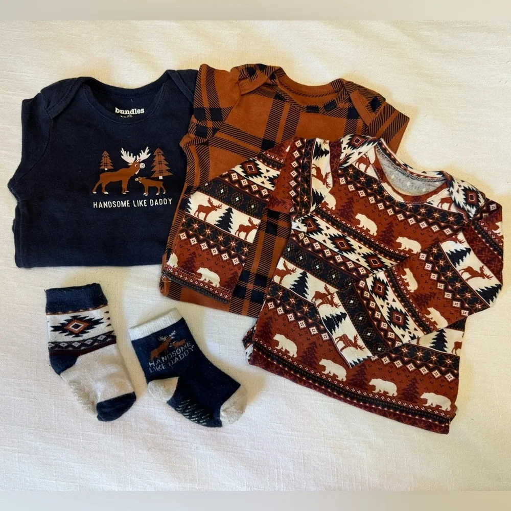 Bundles Baby Place | Fall Long Sleeved Bodysuit & Sock Set | 12-18 months